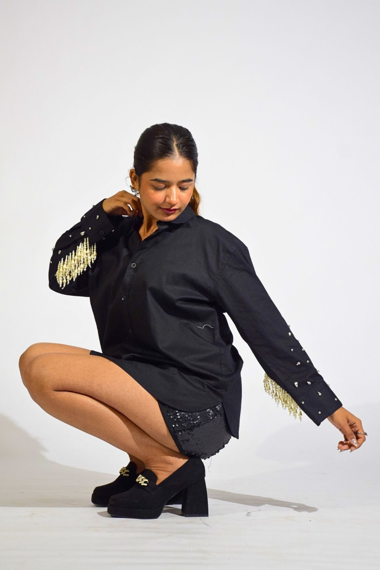 Wild Pearl Cuffs Oversized Shirt Black